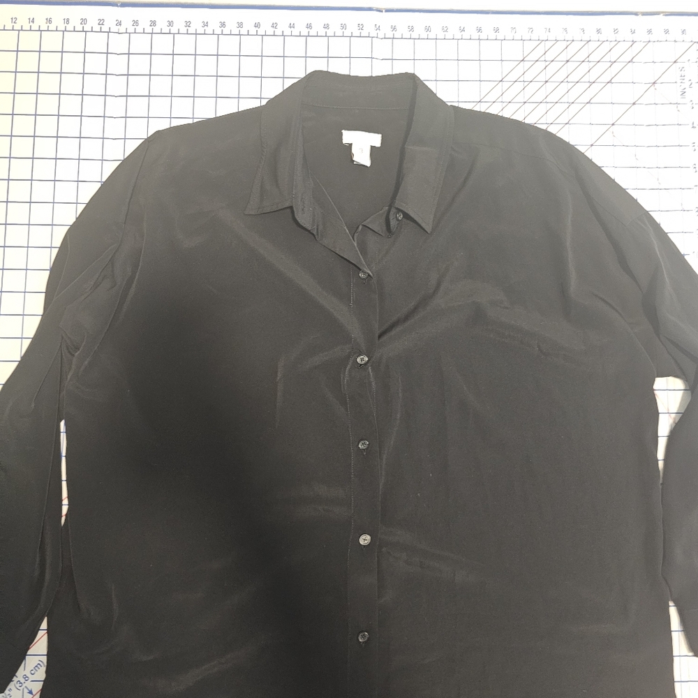 GUC | Chico’s | 3 | Black Button-Down Shirt - Picture 5 of 7